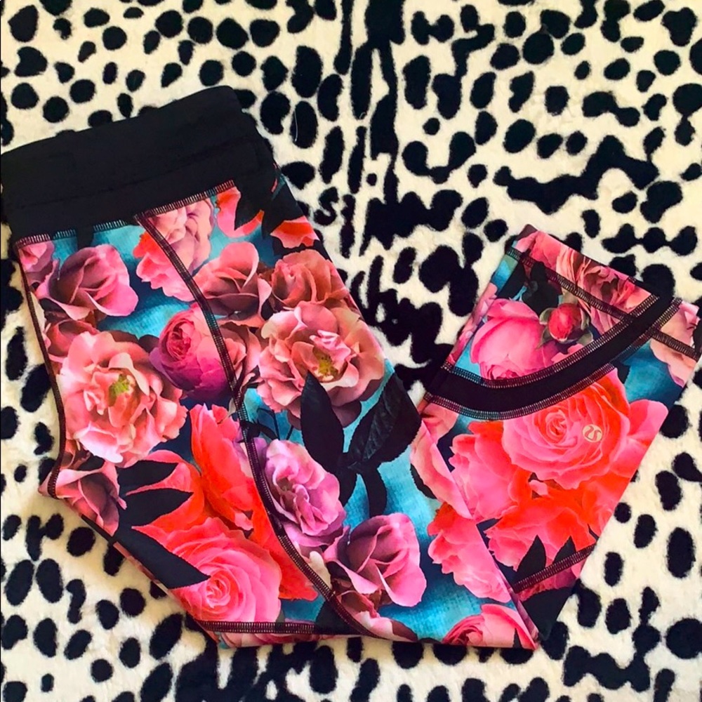 Lululemon Secret Garden Run Inspire Crop Leggings
